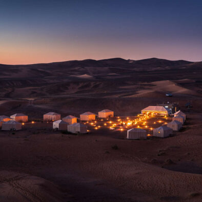 Campamento nocturno en el desierto de Merzouga