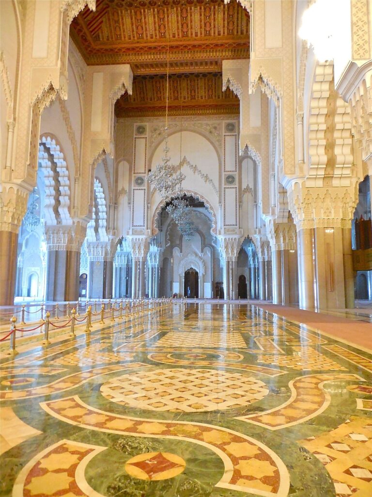 La costruzione della moschea Hassan II