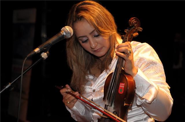 Música chaabi con Zina daouidia