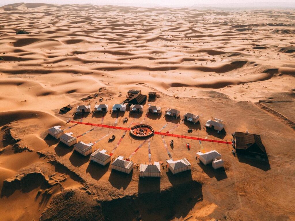 Campeggio di lusso a Merzouga, in pieno deserto