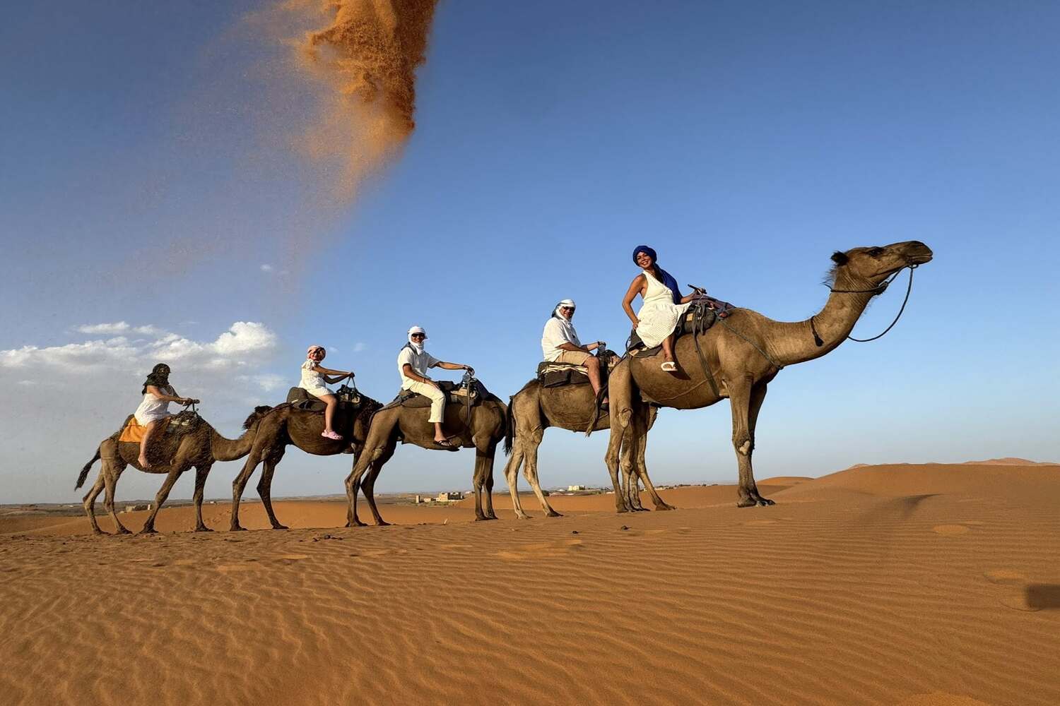 Una familia en Marruecos disfrutando de su tour